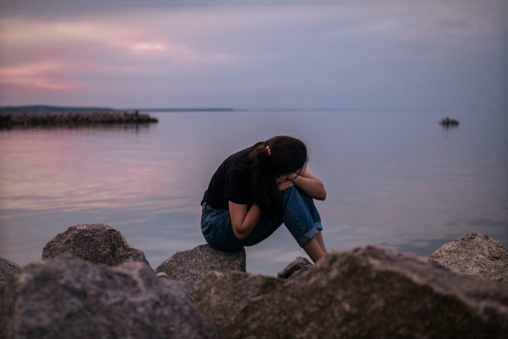 Why People Pull Away When They’re Struggling And How To Still Show You Care
