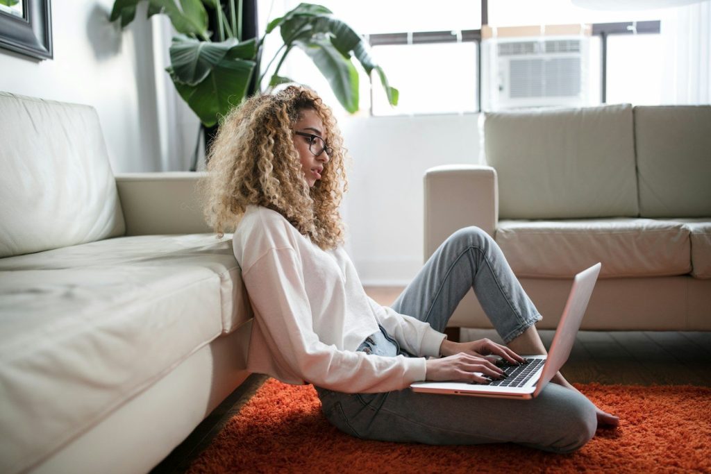 The Psychology Behind Why Online Therapy Can Be So Effective